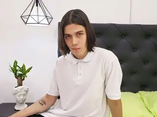 Video AngeloKravitz