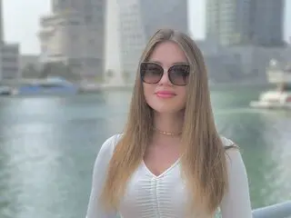 Xxx JuliaGuess